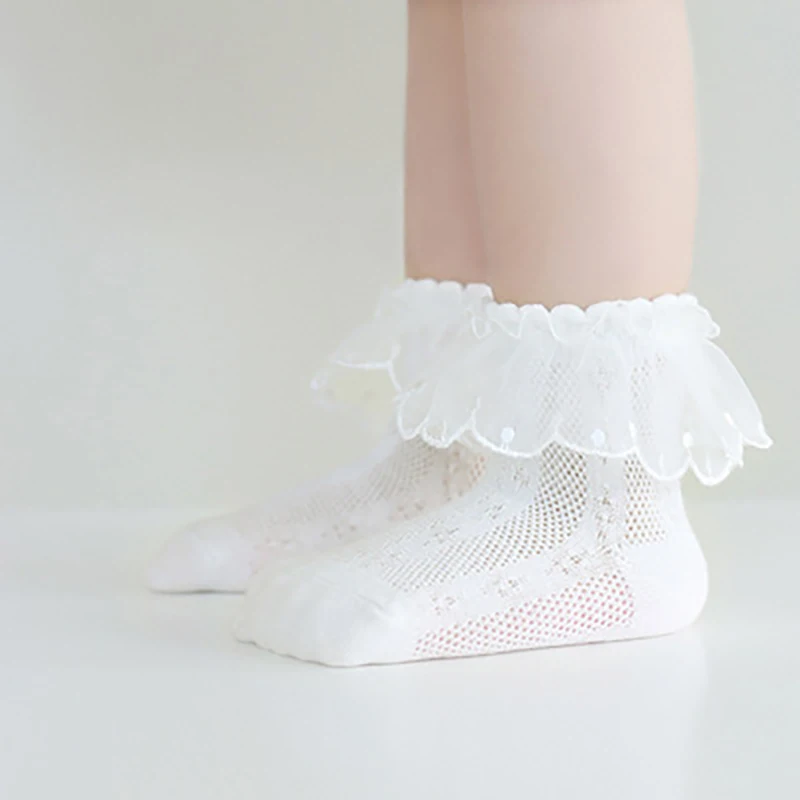 1PCS Прекрасни бебешки памучни чорапи Новородено бебе пролет лято / бели лък чорапи за малко дете мека дишаща глезена чорап